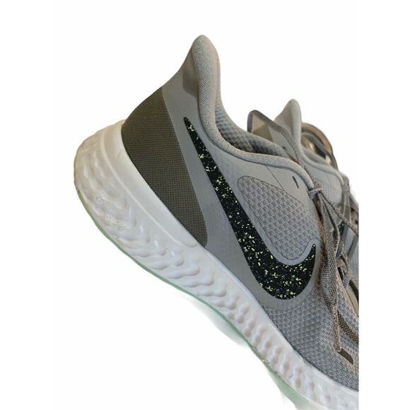 Nike‎ Revolution 5 Special Edition Running Shoe - Picture 2 of 8
